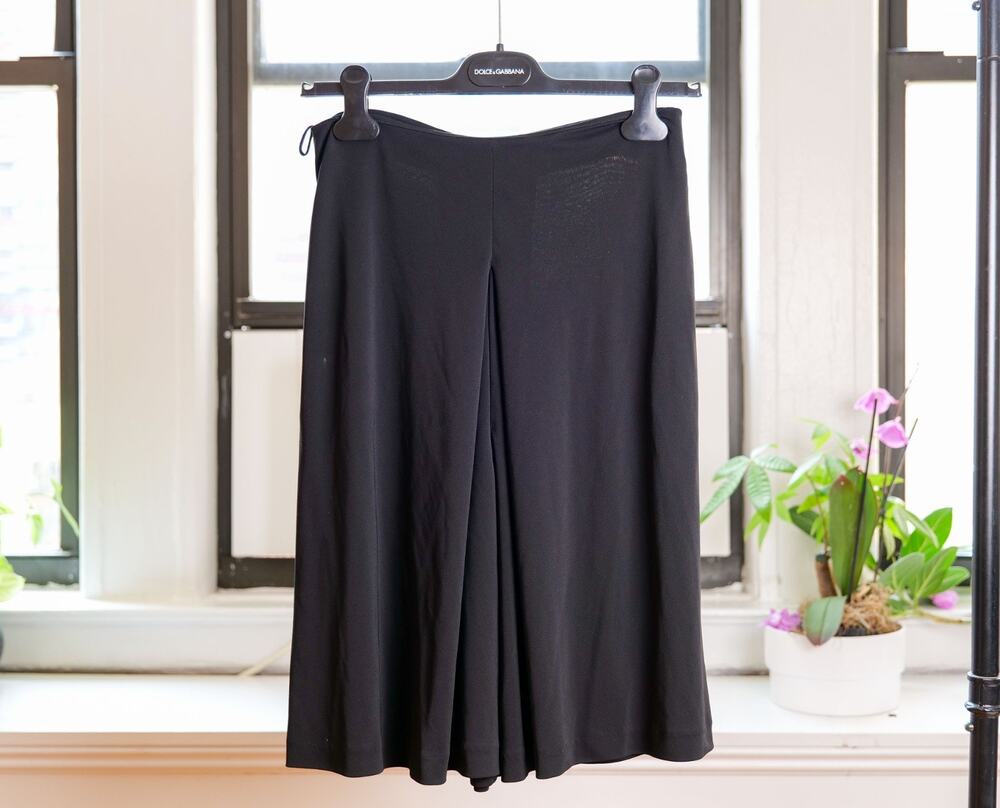 Yves Saint Laurent Rive Gauche Black Pleated Silk Viscose Culottes Shorts (M)